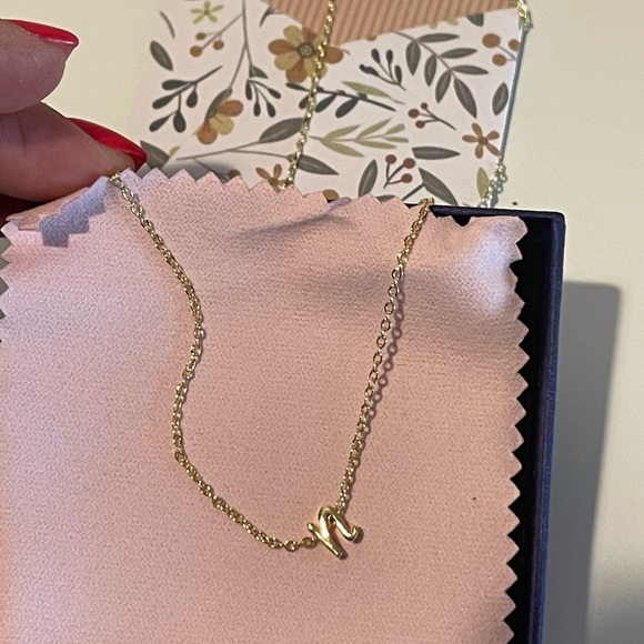 New in Gift Box 2 Gold Tone Necklaces Initial N Necklace 1 Accent Necklace - Picture 1 of 4